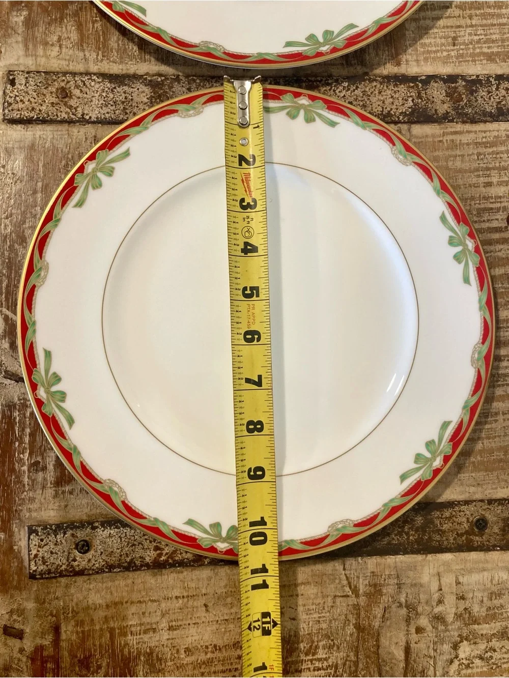 4 Dinner Plates Waterford Fine China Holiday Ribbons Christmas Plates